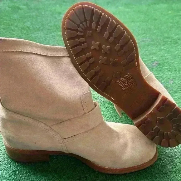 Jimmy Choo - Picture 7 of 7